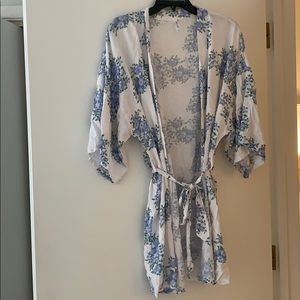 David’s Bridal Baby Bloom Floral Robe